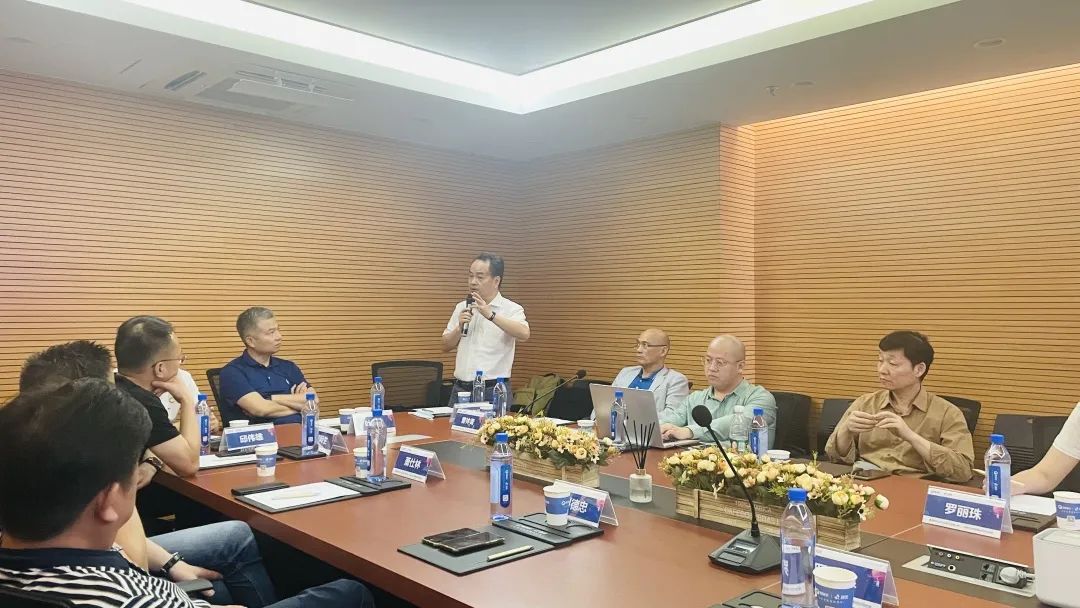 元弘研究院常務(wù)副院長(zhǎng)鄺唐民發(fā)言